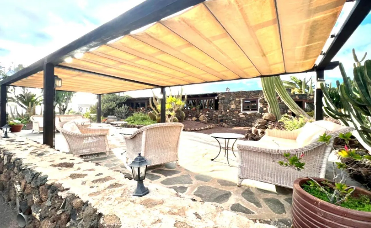 Villaverde  Bonito Alojamiento Con Piscina Wifi ספרד