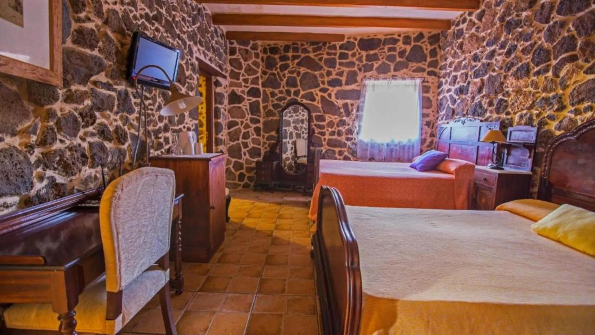 Villaverde  Bonito Alojamiento Con Piscina Wifi ספרד